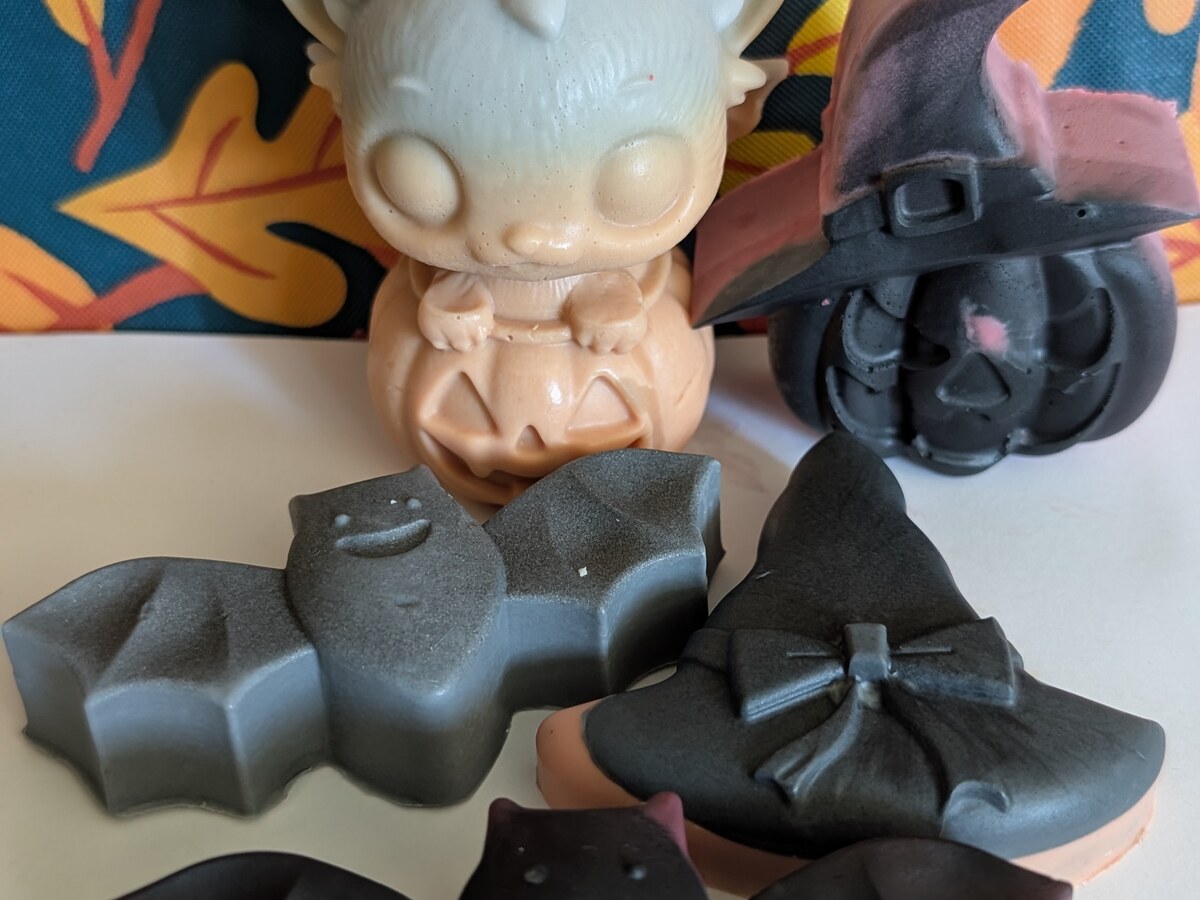 Pumpkin bat and small seasonal Halloween soap bundle with bats and witch hat soaps