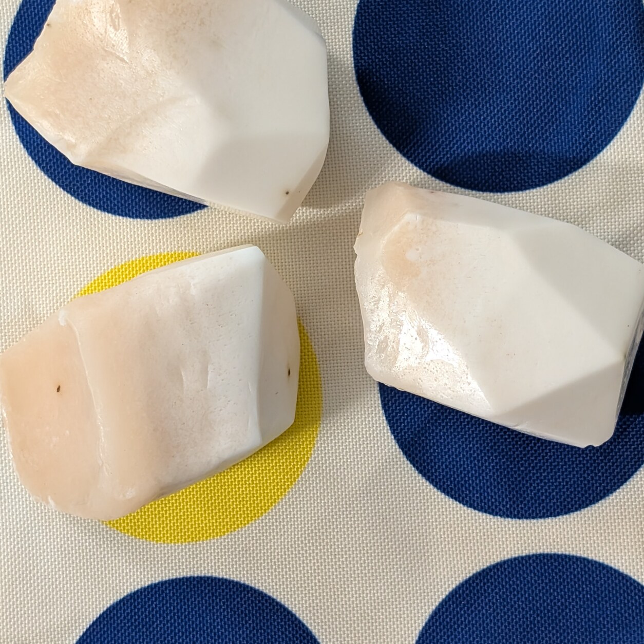 Rock-shaped soap bars